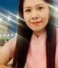 Dating Woman Thailand to Phetchabun : Rattana, 41 years